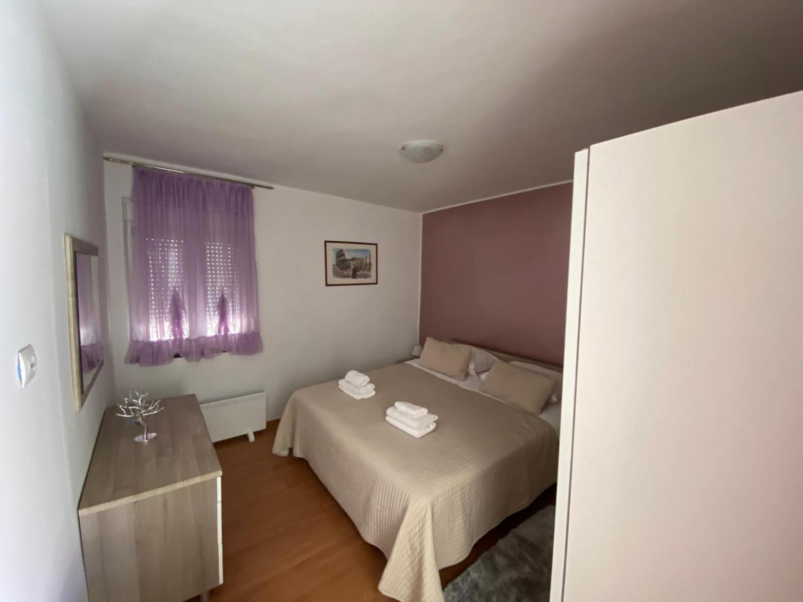 Three Bedroom Apartmant With Sea View & Terrace - Angela's Apartman Zadar