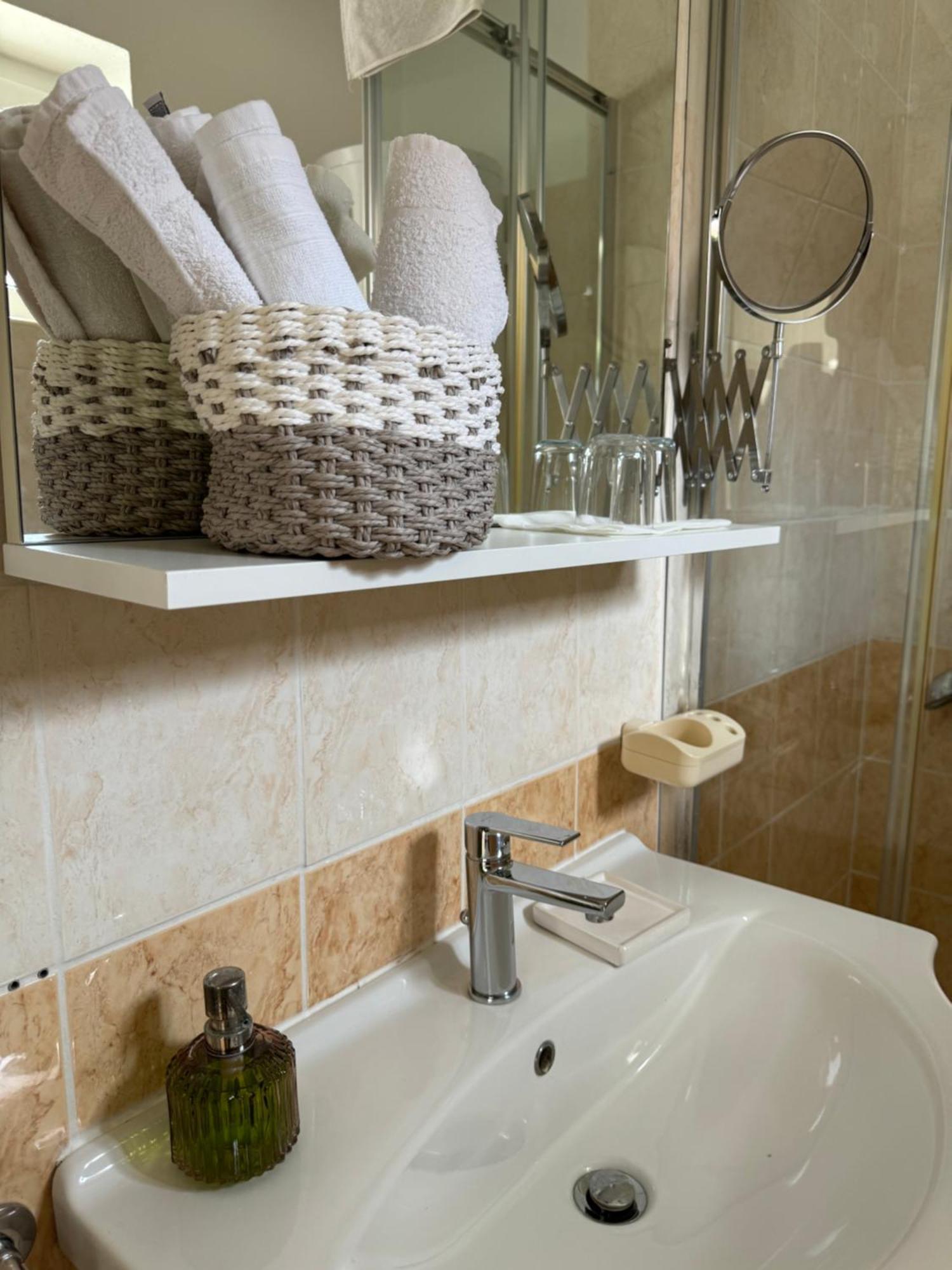 Three Bedroom Apartmant With Sea View & Terrace - Angela's Apartman Zadar